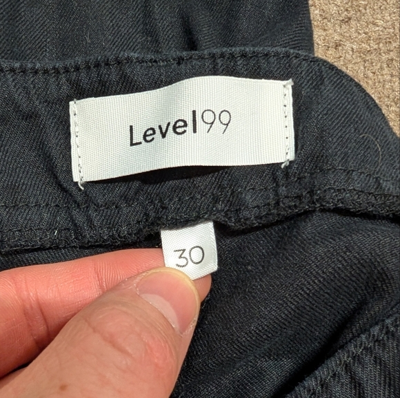 Level 99 Women's Bold Black Linen Blend Shorts Size 30 - Picture 4 of 9